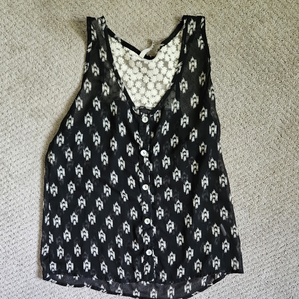 Sheer tanktop